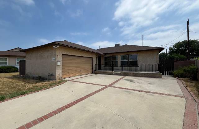 Photo of Winnetka 3+2 on cul-de-sac w/spacious backyard!