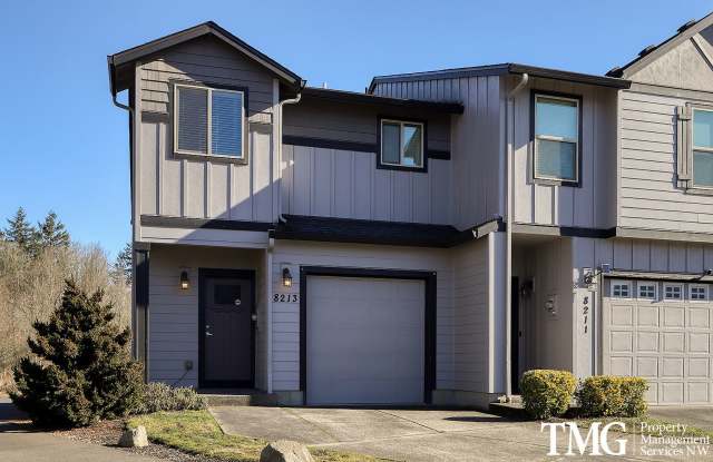 Spacious 3-Bedroom Townhome in Convenient Hazel Dell Location!
