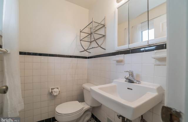 Photo of 10412 43RD Avenue