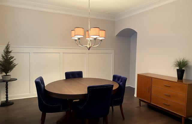 Photo of 137 Clarinbridge Ln