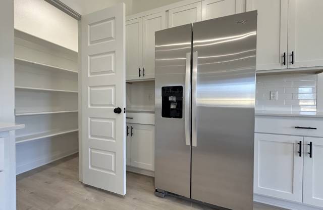 305 North Anser Bend