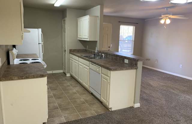 451 W Van Alstyne Pkwy