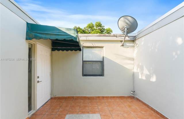 6436 E Miami Lakes Dr E