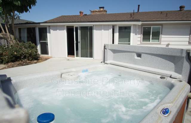 Photo of 5135 63rd St