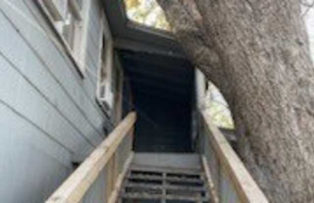 Photo of 315 Fair Ave unit: 3