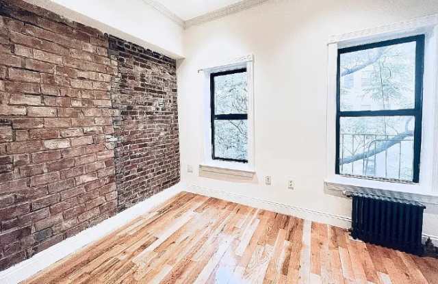 Photo of 336 E 71st St