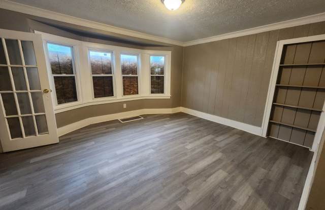 Three Bedroom Single Family Home!