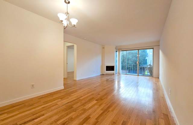 Inner Sunset: 2 Bed 1 Bath Apartment w/ Optional Parking  Laundry Onsite