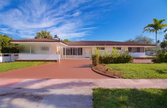 4444 N Meridian Ave - 4444 Meridian Avenue, Miami Beach, FL 33140