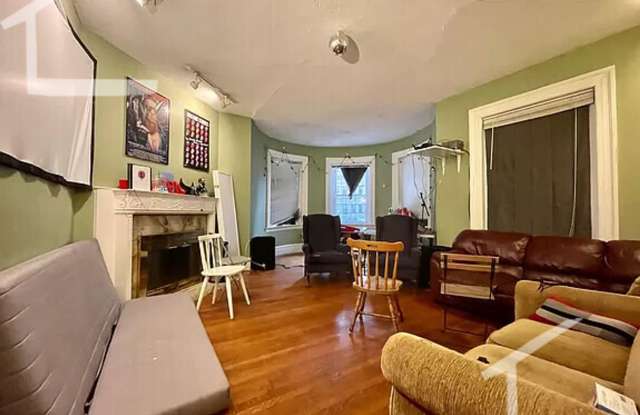 HOT BROOKLINE LISTING!!!!!