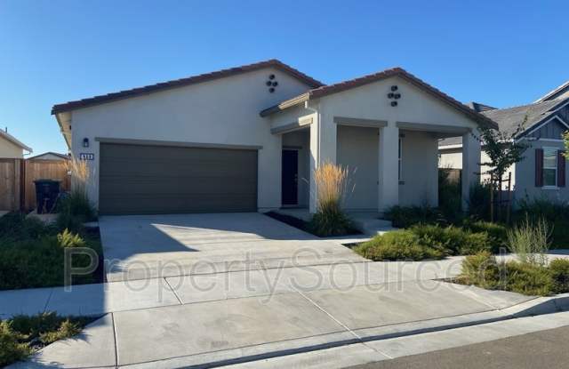928 Osprey Dr