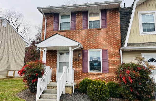 2 Bedroom, 1.5 Bath Townhouse