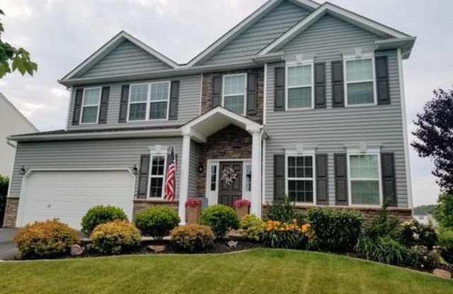 311 SAWGRASS DRIVE - 311 Sawgrass Drive, Lehigh County, PA 18104