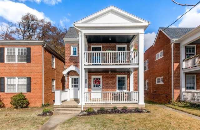 Stuart Avenue 3416 - 1- Downstairs