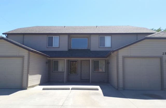 2541 Malad St - 201 - 2541 W Malad St, Boise, ID 83705