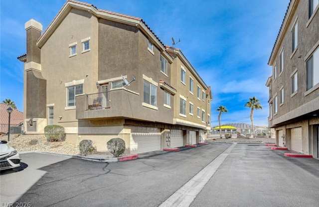 2760 RED VISTA Court