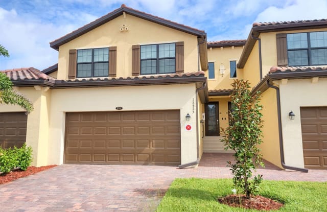 12525 Ghiberti Circle #201 - 12525 Ghiberti Cir, Venice Gardens, FL 34293