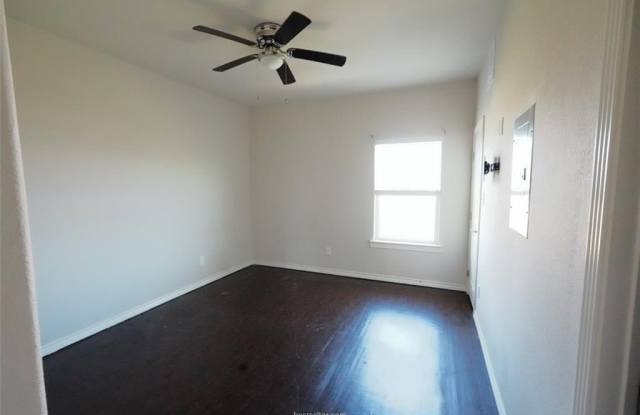 2910 Town Square Avenue