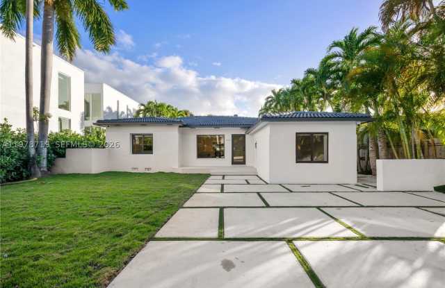 900 W 47th Ct