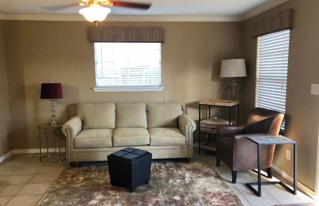 3/1.5 House with HUGE backyard!