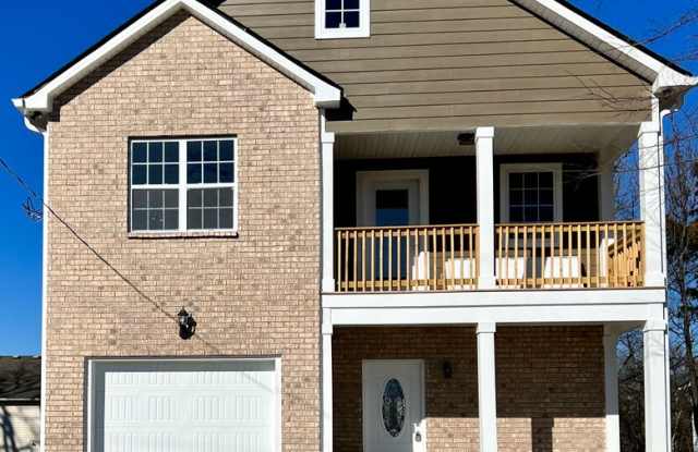 Photo of Stunning, Modern 4-Bed / 2.5-Bath Home for Rent – Less Than 20 Minutes to Downtown!