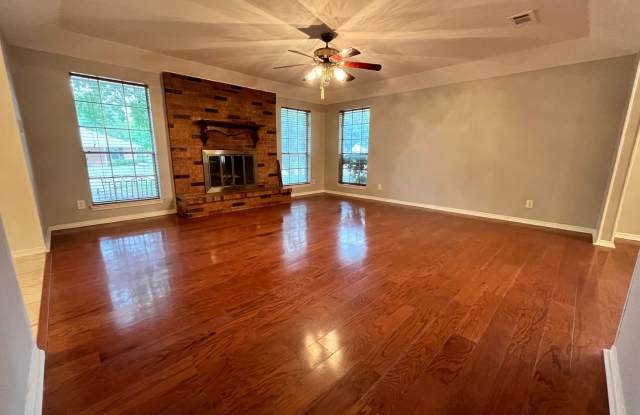 113 Diane Dr., Sanger TX 76266