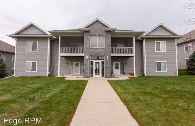 2625 Orchard Drive #5 - 2625 Orchard Drive, Cedar Falls, IA 50613