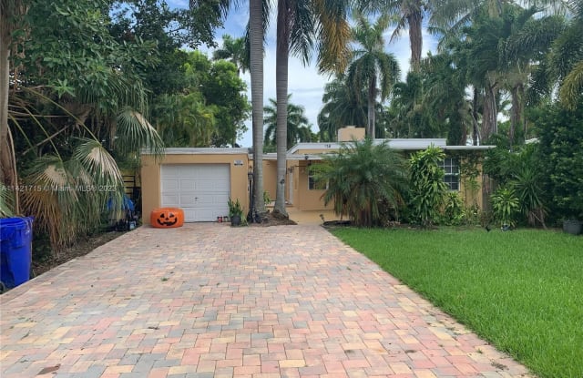 938 S Northlake Dr - 938 South Northlake Drive, Hollywood, FL 33019