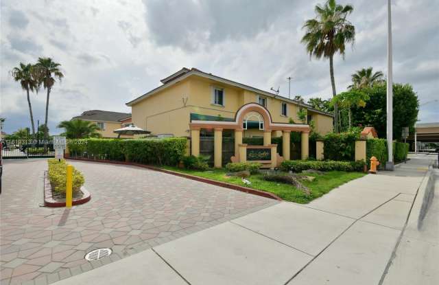 8310 NW 10th St