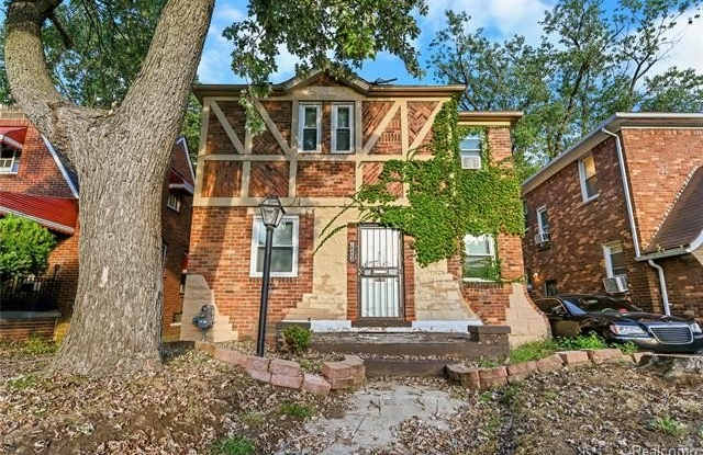 18494 Prairie Street