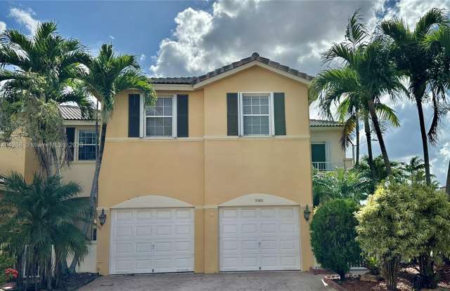 5486 NW 112th Path