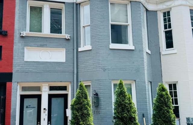 525 2ND Street NE