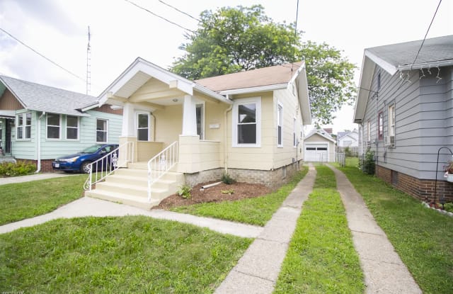 941 Atlantic Ave - 941 Atlantic Avenue, Toledo, OH 43609