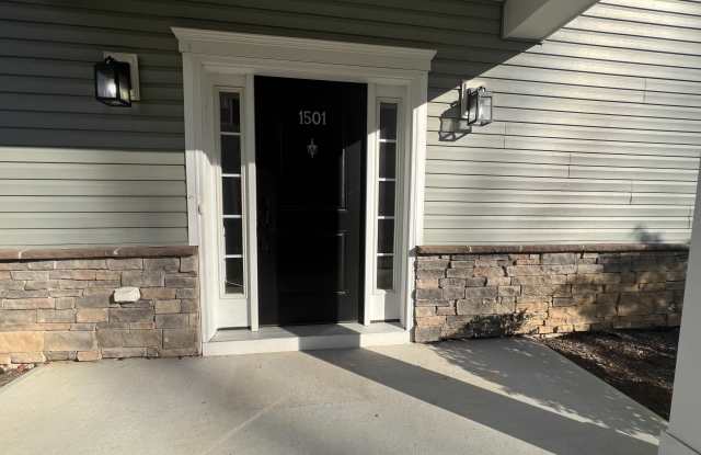 1501 Arose Lane