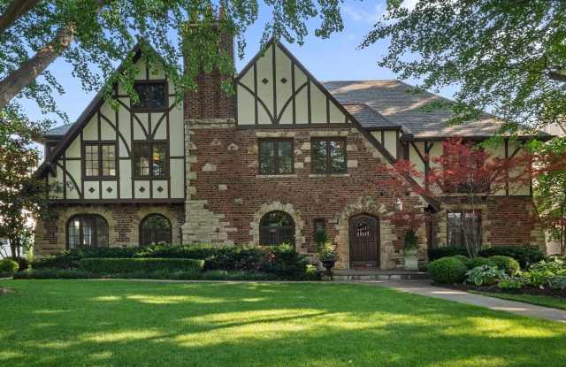 1220 West 62nd Street