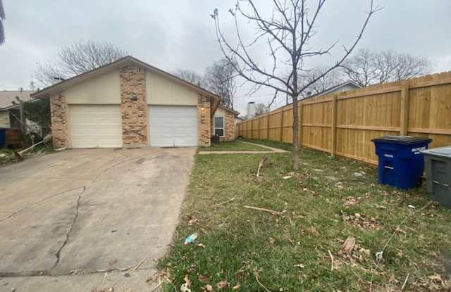 Fabulous Updated Duplex Near The Domain