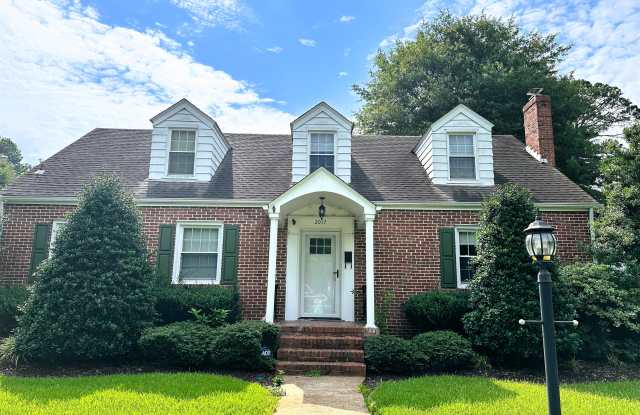 Photo of 2017 Colorado Avenue - 2