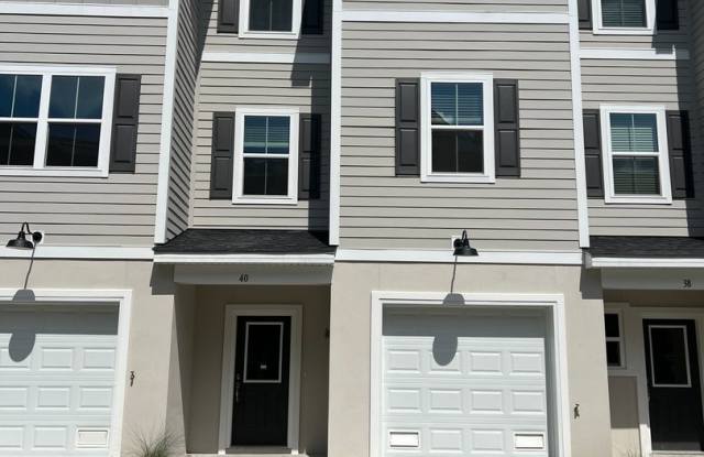 Photo of 40 Hidden Pointe Drive