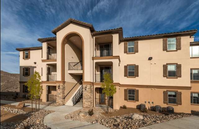 Villas at Keystone Canyon