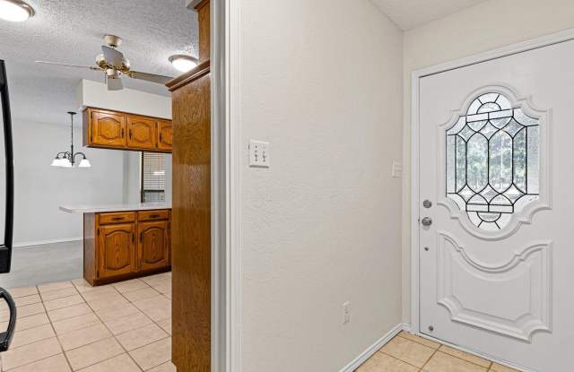 Gorgeous 3 bed room 2 bath in Decatur