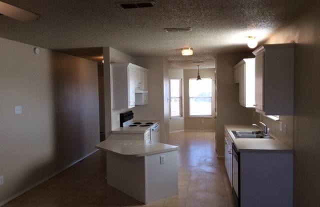 Available 6/1/2024 Updated 3 bed/ 2 bath/ 2 car garage - 1801 77th Street, Lubbock, TX 79423