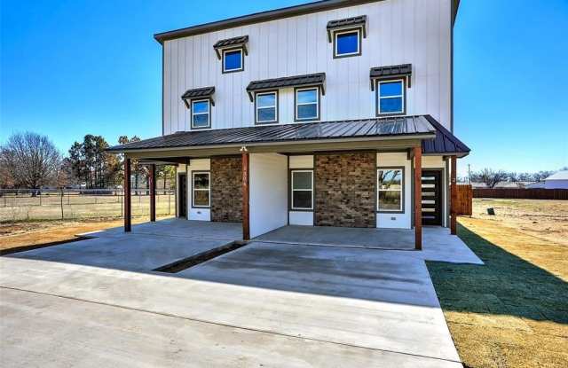 Photo of 1304 Country Road