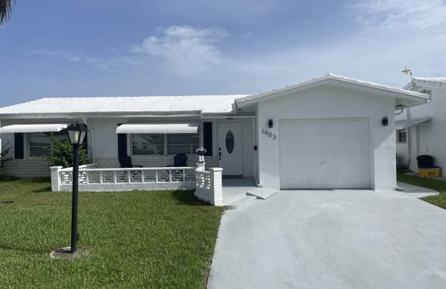 1903 SW 14th Avenue - 1903 Southwest 14th Avenue, Boynton Beach, FL 33426