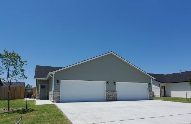5139 N Cypress