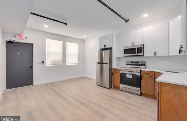 2203 N 7TH Street unit: 1