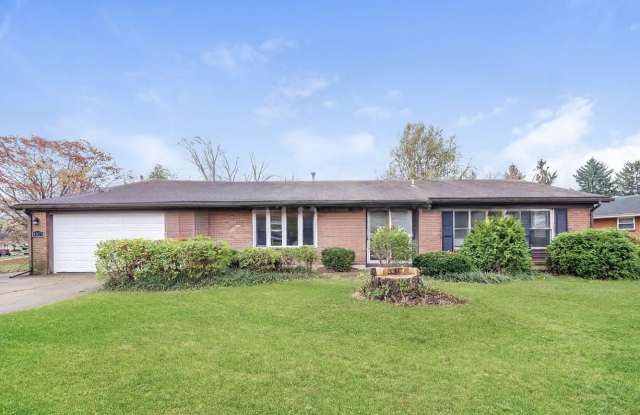 4572 Sylvan Oak Dr