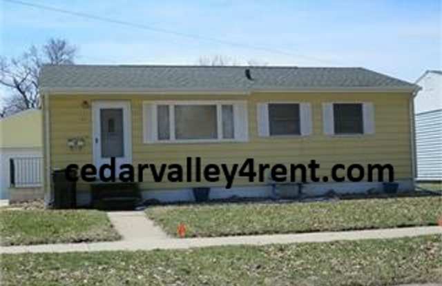2 Bedroom, 1 Bath House with Double Stall Detached garage 717 Bismark Waterloo