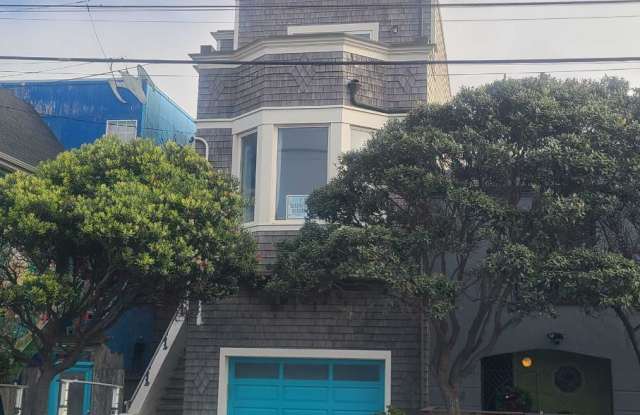 Photo of 1486 La Playa Street