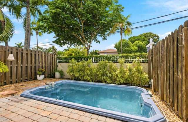 1224 NE 18th Avenue 1, Fort Lauderdale, FL 33304 - 2445
