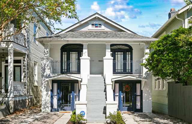 Photo of 7713 Hampson Street